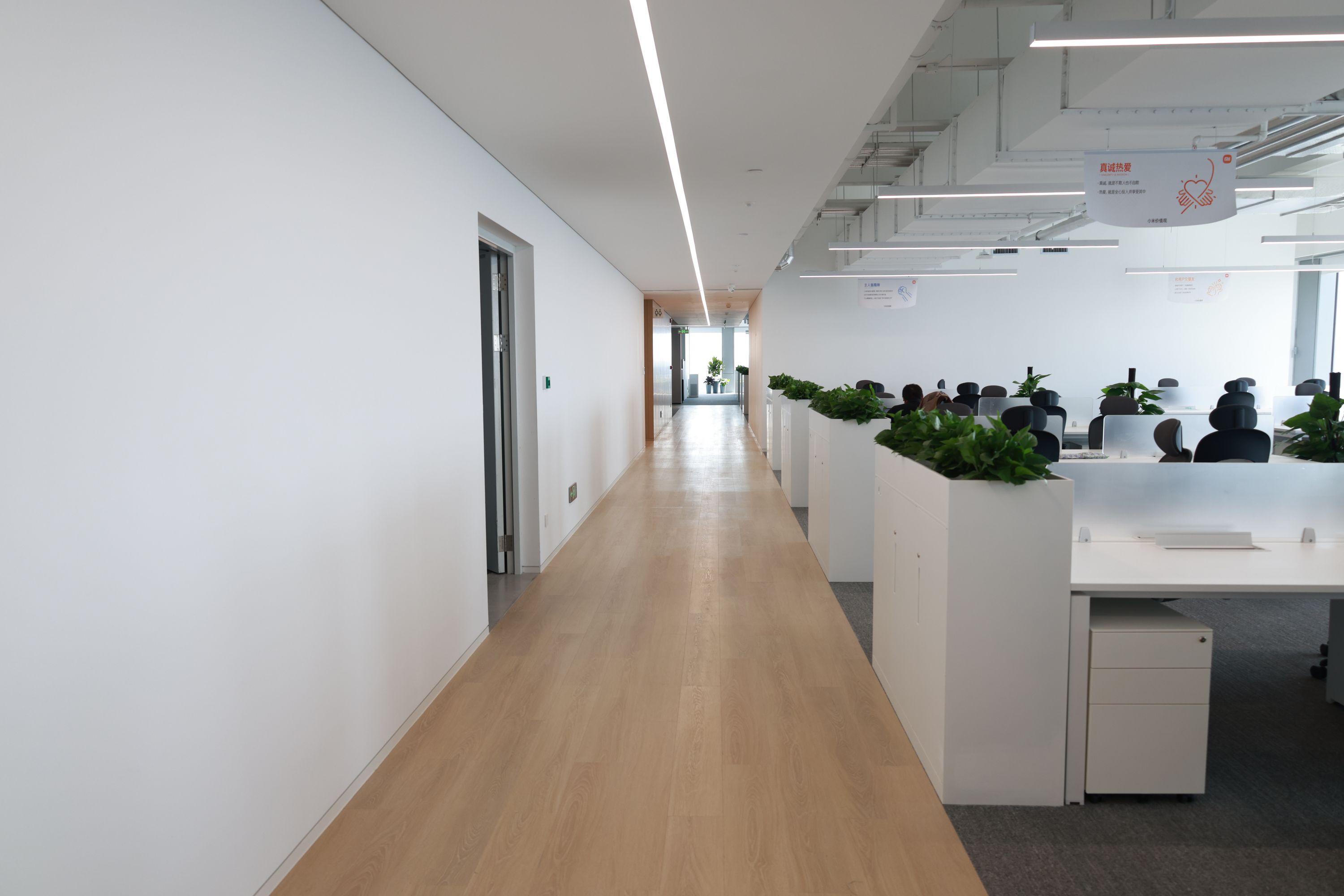 1712480474885770.jpg 辦公室1.jpg