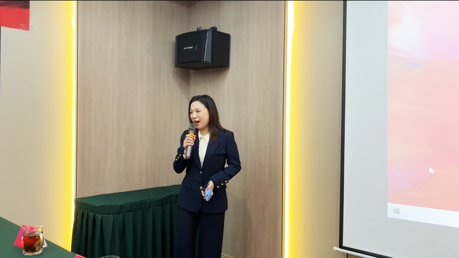 1712798806809718.png 張敏.png