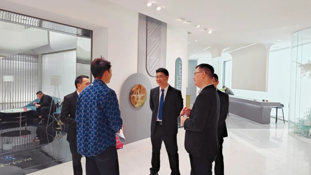 1735537901532855.jpg 7.jpg